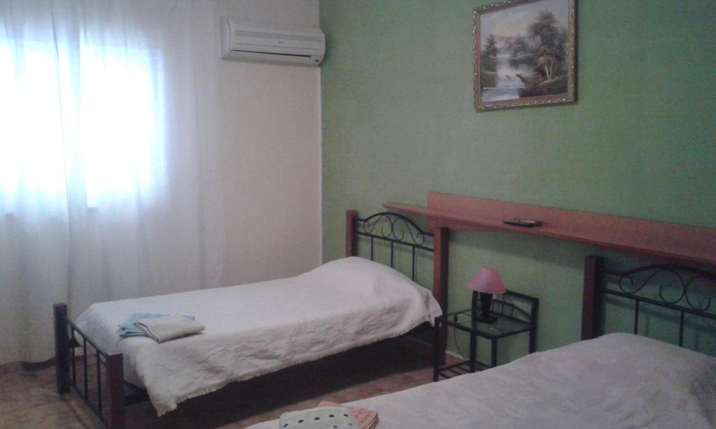 Nefama Pensao Hotel Ourique Quarto foto